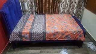 single customized bed in very good condition 10/10 0