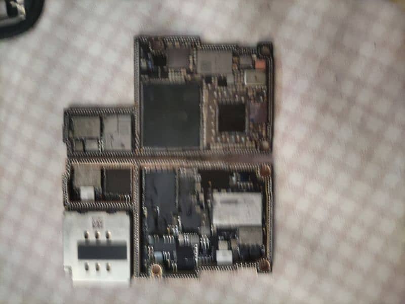 iPhone 11 Pro Dead Motherboard for Sale | Repair or Parts 2