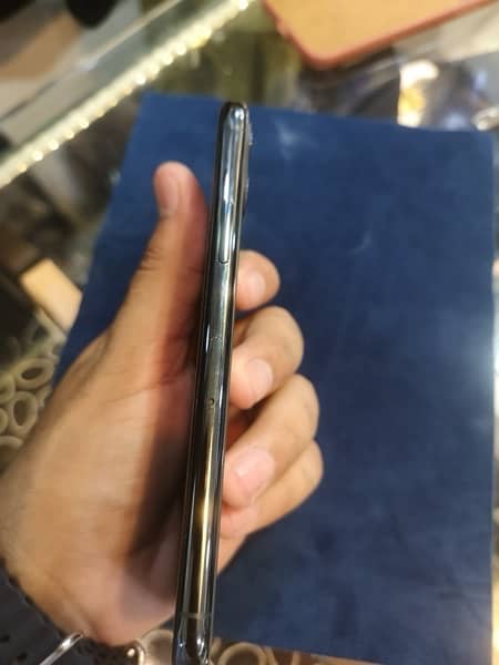 Iphone 11 pro 256Gb PTA APPROVED 3