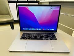 15” MacBook Pro 2019 i7/16/256