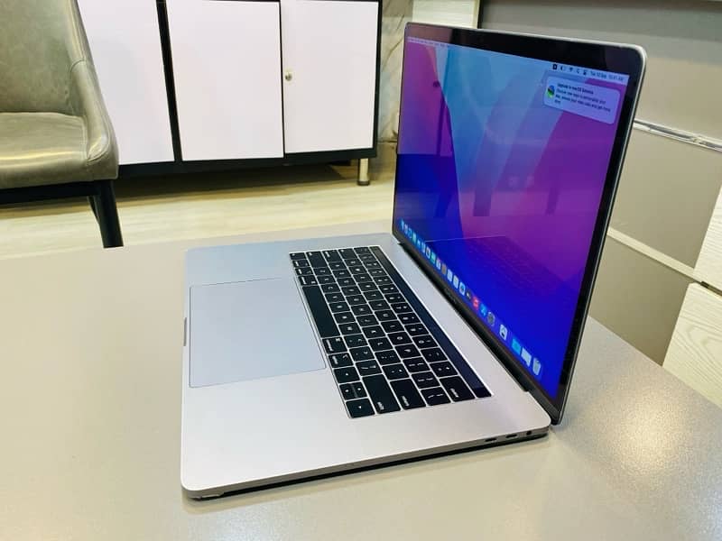 15” MacBook Pro 2019 i7/16/256 2