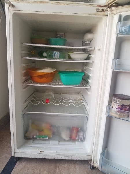 haier jumbo size fridge 10 by 10 condition 4