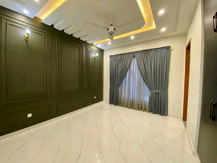 7 Marla Luxurious House Available For Rent 16