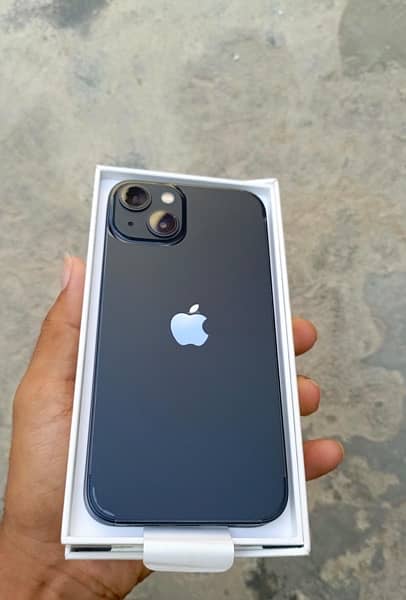 iPhone 13 Non pta 10 By 10 with original box and data cabel 6