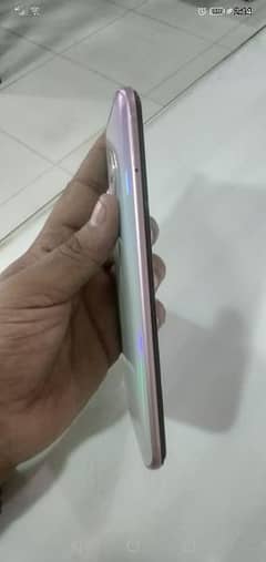 Vivo y51 4 128  he  condition 10 to 8 he  sirf dabba he mobil ka basss 0