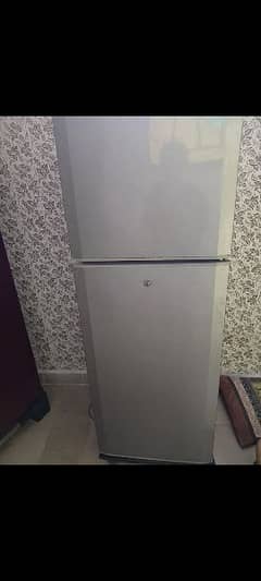 pel fridge good condtion 0