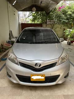 Toyota Vitz 2011/2015 for urgent sale.