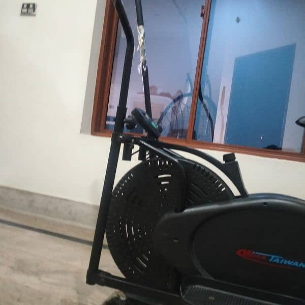 Gym equipments in Good condition 2