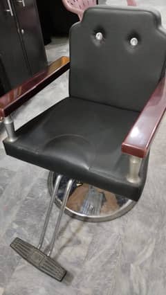 Beauty Parlor, Salon Cutting Chair with swing and height adjustment