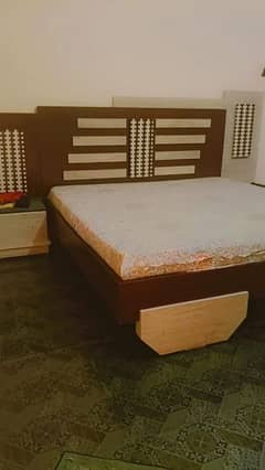 full bedroom set just 4month used