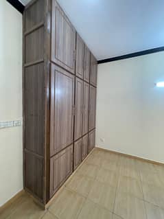 1 Kanal Upper Portion For Rent