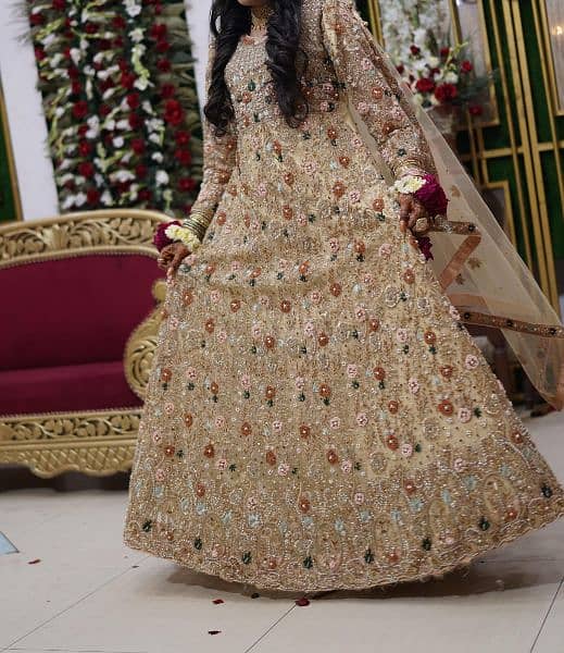 Nikah & walima bridal dresses like new heavy only 6 hours use 6