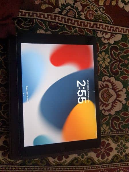 ipad 9th generation with original charger no have box 2