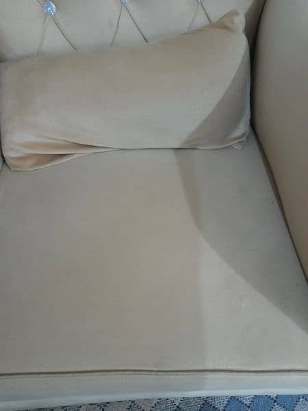 like brand new sofa chair 1