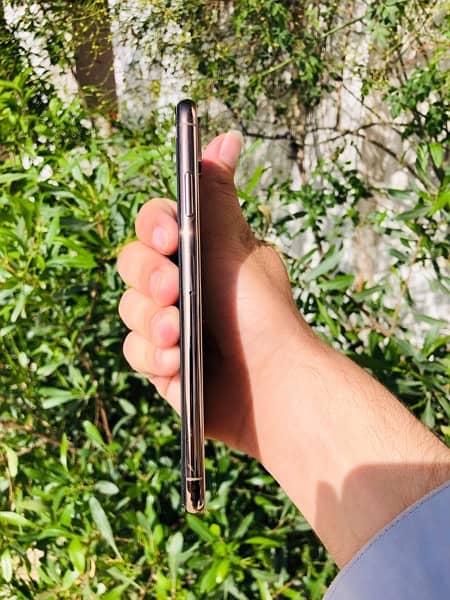 IPhone Xs Max 512GB non Pta Sim unlocked 2 months esim working 3