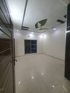 1 KANAL HOUSE FOR RENT UPPER PORTION