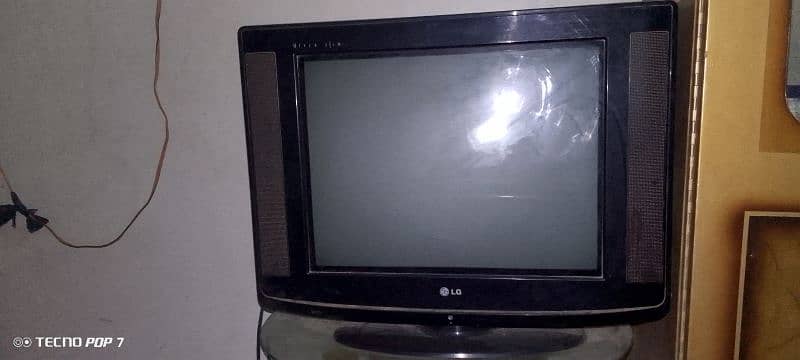 LG flet screen tv 0