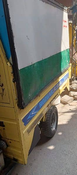 rozgar rickshaw loader. 03005754523 WhatsApp 5