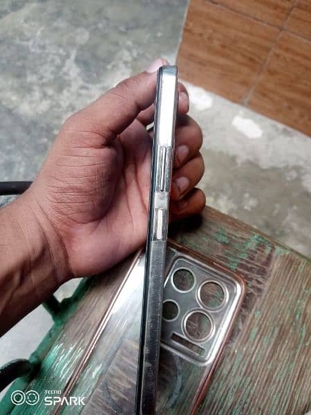 infinix Note 30. . . . 8×5. . . . . 256 5