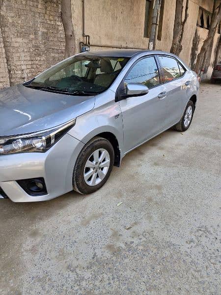 Toyota Corolla Altis 2015 11