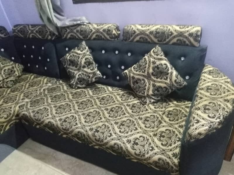 L. Sofa 8 seater  with table n 8 cosion . with 4  seater 5