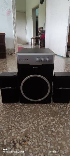 Edifier R401