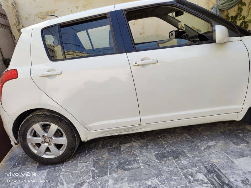 Suzuki Swift 2010 5