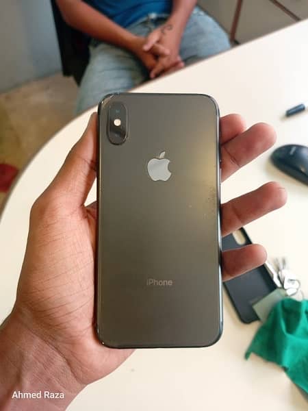 I Phone XS 64gb 10/10 condition 8