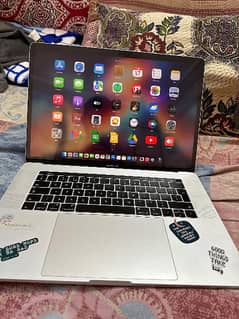 MacBook Pro 2017 15" i7