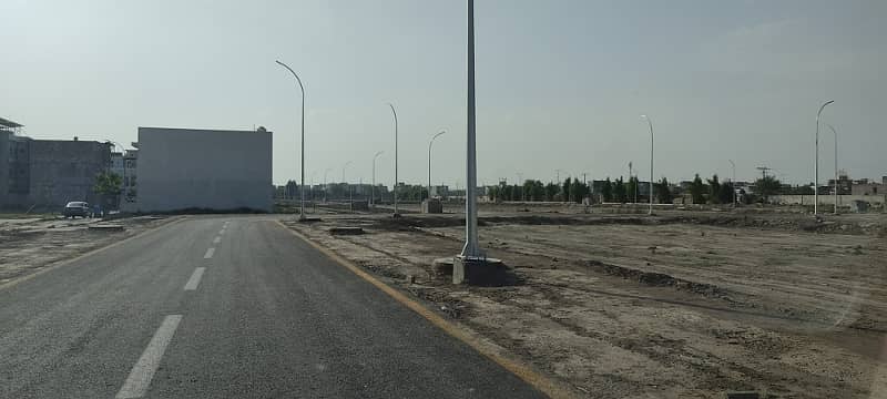 3 MARLA PLOT FOR SALE ON 3 YEARS INSTALLMENT IN ETIHAD TOWN JIYA BAGGA ROAD LHR 3