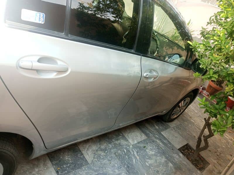 Toyota Vitz 2007 import 2012 7