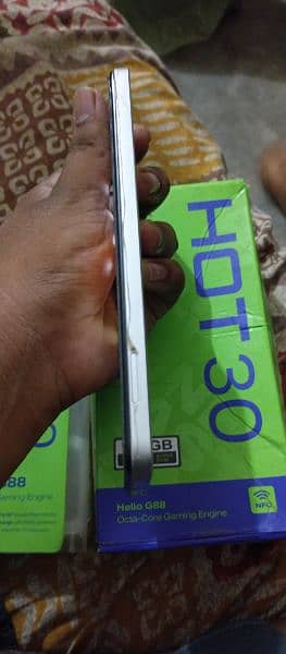 Infinix Hot 30 8/128 G88 5000battary 03258578739 3