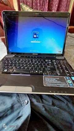 Toshiba laptop for Sale Cort2do pentium 1