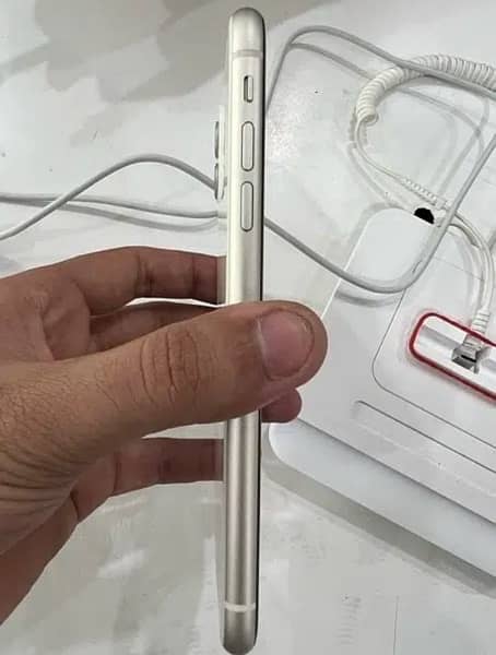 iPhone 11 factory unlock 2