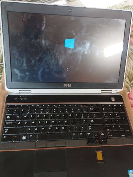 Dell Touch screen Laptop for sale best battery backup 9