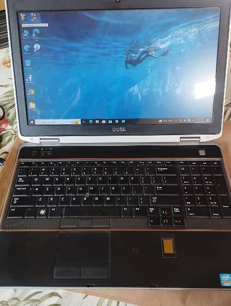 Dell Touch screen Laptop for sale best battery backup 10