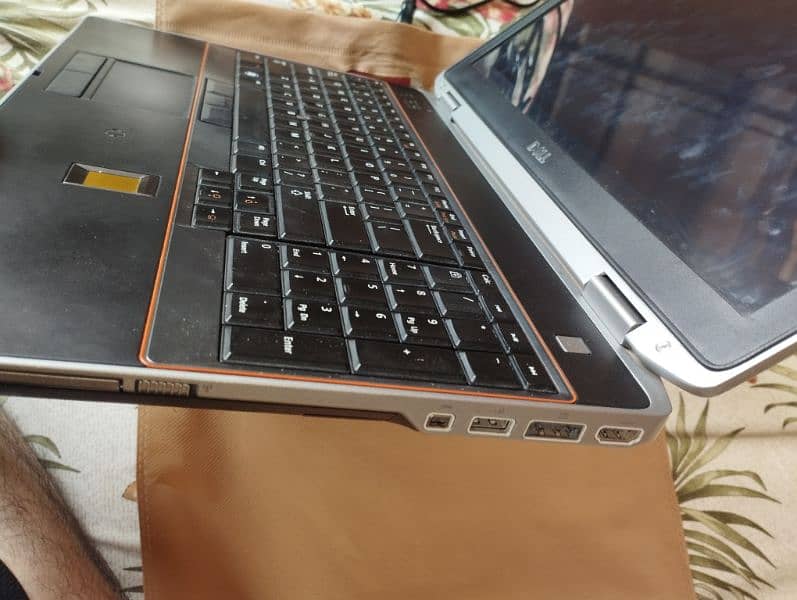 Dell Touch screen Laptop for sale best battery backup 13