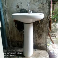 wash Basin for Sale, with accessories