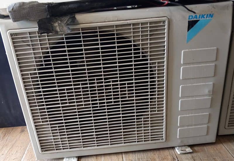 Daikin AC good condition 2