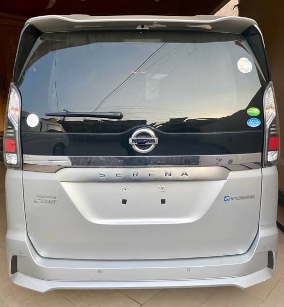 Nissan Serena Highway star 7 seater Esquire/Voxy/Freed/sienta 2