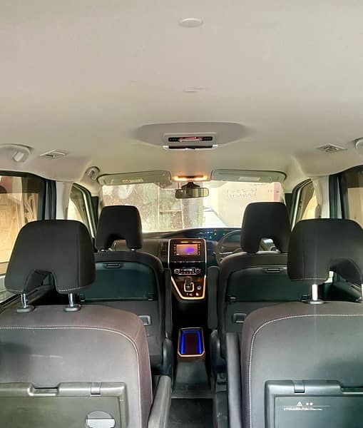 Nissan Serena Highway star 7 seater Esquire/Voxy/Freed/sienta 10