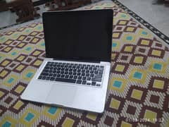 Macbook Pro 13.3 Inc 8 GB / 500 GB 0