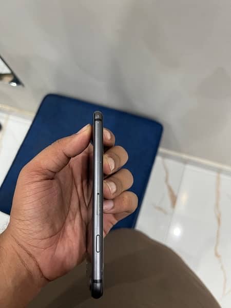 iphone 8 64 GB PTA Approved (Official) 5