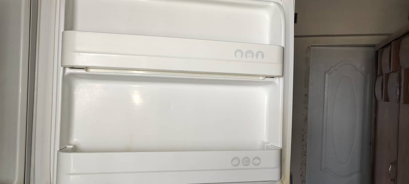 LG important refrigerator GR-T382SC made korea 2