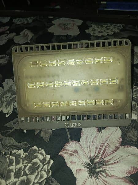 urgent sale outdoor light 5