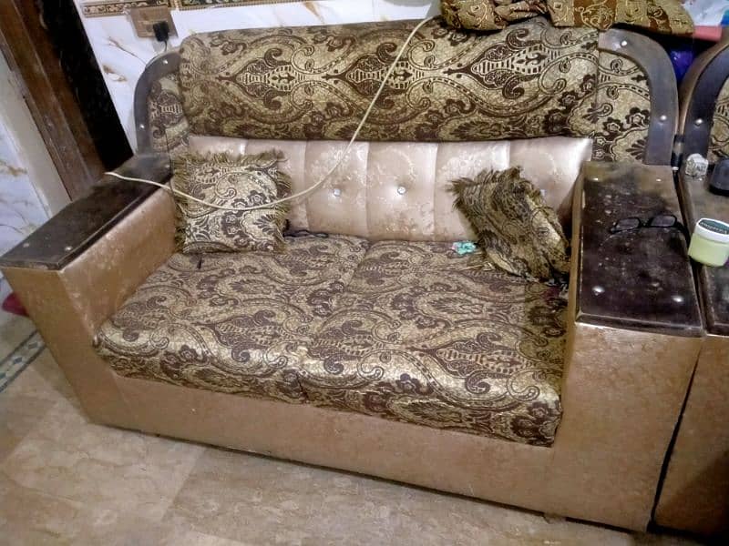 sofa in cheap price 0