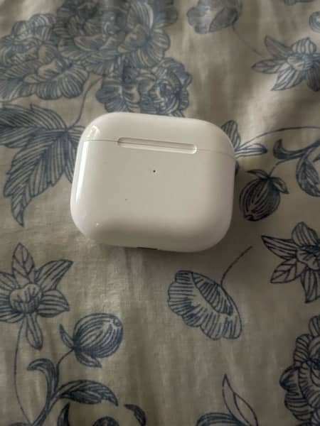 Apple AirPod pro (3rd Generstion) 1