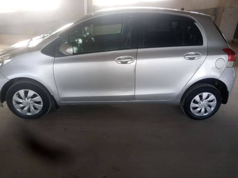 Toyota Vitz 2010 3