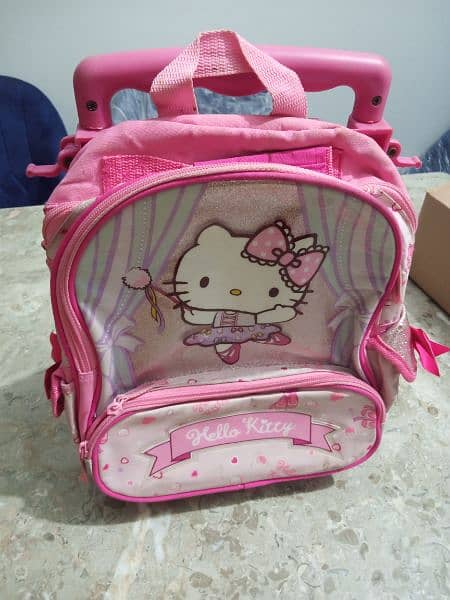 kids school trolley bag pink colour hello kitty good condition 3