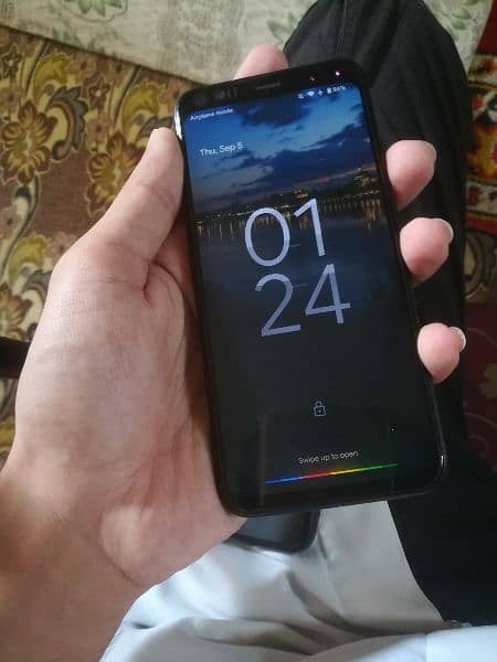 pixel 4 argent sale krna hai  very cheap price lagadi sealed set hai 2